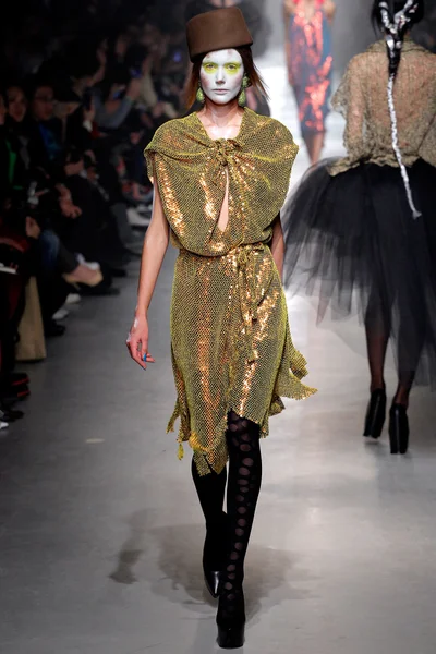 Look 40
